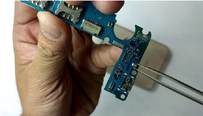 Thay mic LG V50 ThinQ - Sua chua dien thoai Minh Phat Mobile HCM - Bac Lieu 0979150456 web https://minhphatmobile.vn