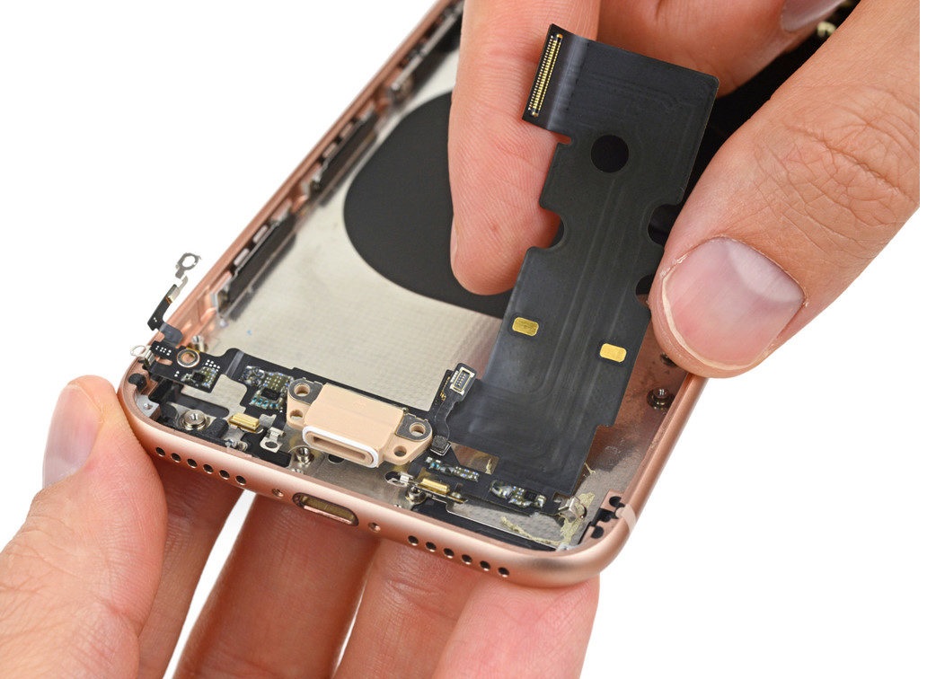 Thay mic Iphone 8 Plus - Sua chua dien thoai Minh Phat Mobile HCM - Bac Lieu 0979150456 web https://minhphatmobile.vn