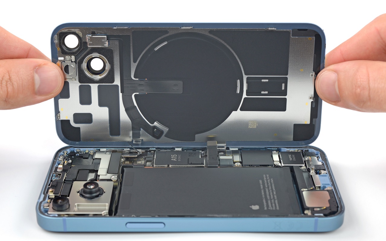 Thay màn hình Iphone 14-Sua chua dien thoai Minh Phat Mobile HCM - Bac Lieu 0979150456 web https://minhphatmobile.vn