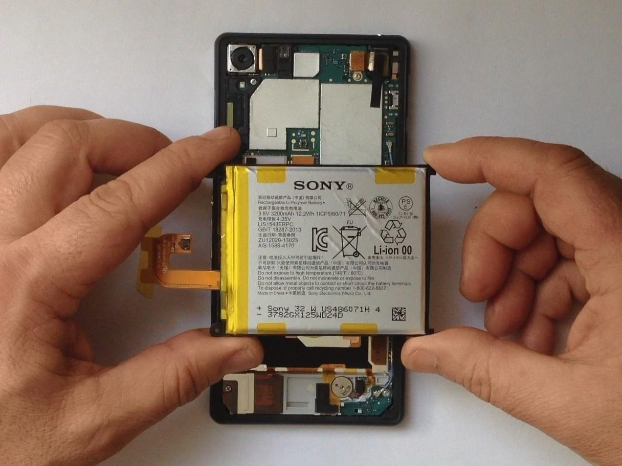 Thay pin Sony Z2 - Sua chua dien thoai Minh Phat Mobile HCM - Bac Lieu 0979150456 web https://minhphatmobile.vn