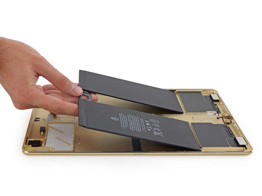 Thay pin Ipad không sạc được - Minh Phát Mobile