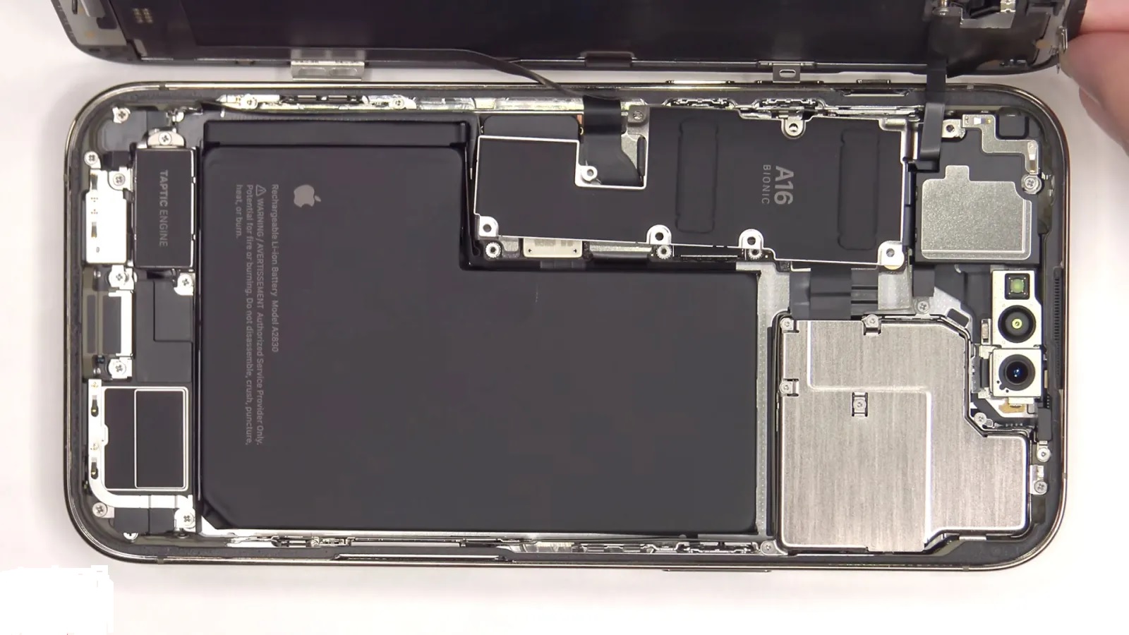 Sửa báo nóng nhiệt độ Iphone 14 Pro Max-2 - Minh Phat Mobile HCM - Bac Lieu https://minhphatmobile.vn - 0979 56 26 56